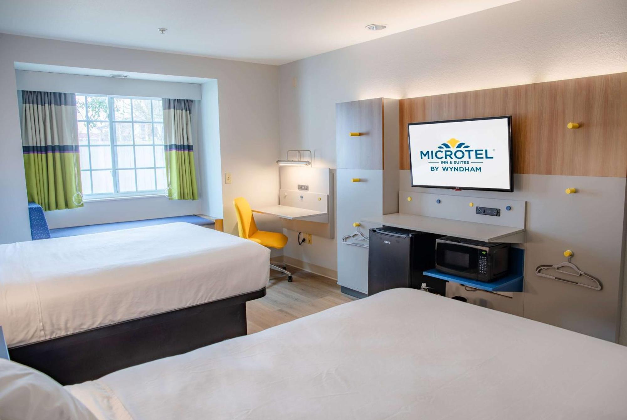 Microtel Inn & Suites By Wyndham Kingsland Naval Base I-95 Екстериор снимка